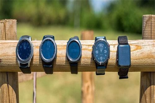 Thị trường các thiết bị đeo được bùng nổ với người dẫn đầu là Apple