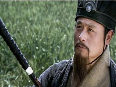 Vì sao Tuân Úc lại bỏ Lưu Bị theo Tào Tháo?