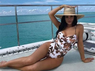 Kylie: Cô em út giàu có và thành đạt nhất gia đình Kardashian - Jenner