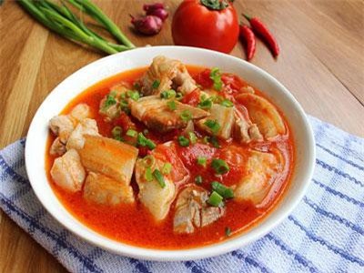 Thịt ba chỉ sốt cà chua đậm đà, nóng hổi, dễ ăn