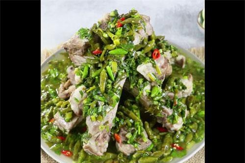 Clip: 'Biến tấu' lạ miệng với sườn heo ớt xanh hấp dẫn