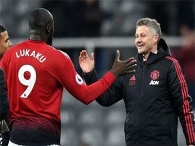 Trước đại chiến Arsenal - MU: Khi 'quái vật' Lukaku tỉnh giấc