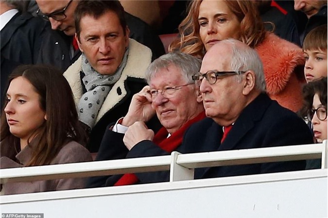 CHÙM ẢNH: Sir Alex buồn thiu khi M.U bị 'sút' khỏi top 4