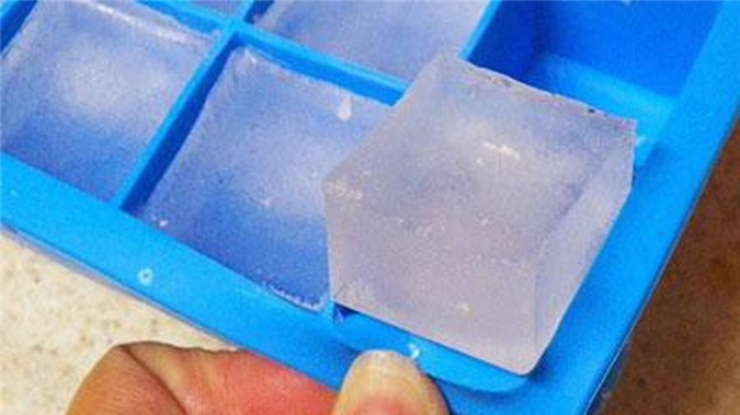 CLIP HOT (11/3): Mẹo làm đá chỉ trong 30 phút, pha xử lý khó hiểu của nam tài xế