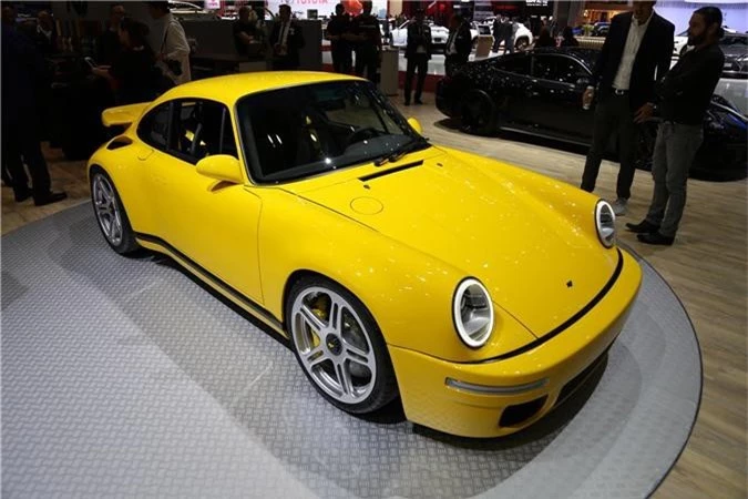 Xe độ porsche RUF CTR.