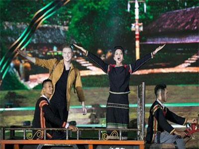 Hoa hậu H’Hen Nie cùng dàn sao hội ngộ tại Lễ hội cà phê Tây Nguyên