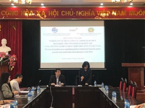 Điều tiết nền kinh tế hướng tới tăng trưởng xanh từ chính sách thuế