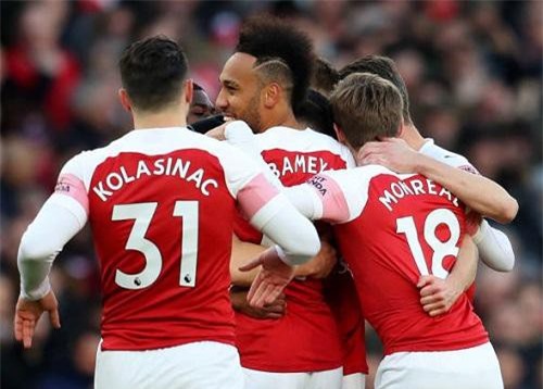 Dứt điểm kém, M.U 'ngã ngựa' trước Arsenal