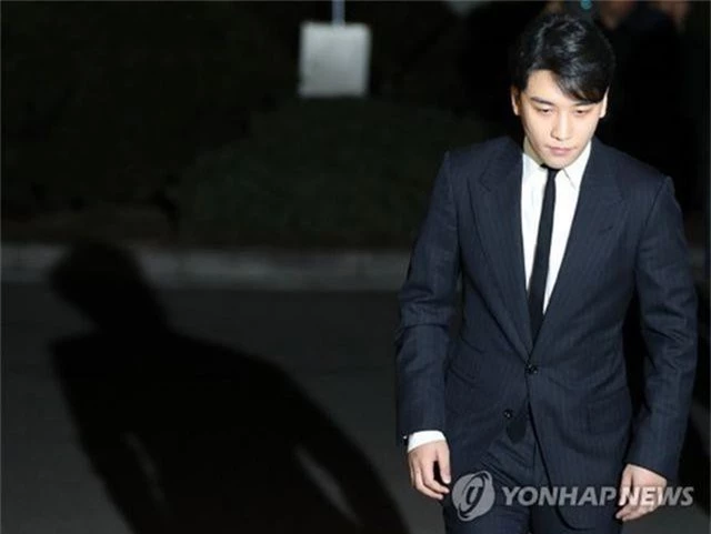 Cảnh sát thẩm vấn vai ngôi sao có liên quan tới vụ môi giới mại dâm của Seungri (Bigbang) - 2