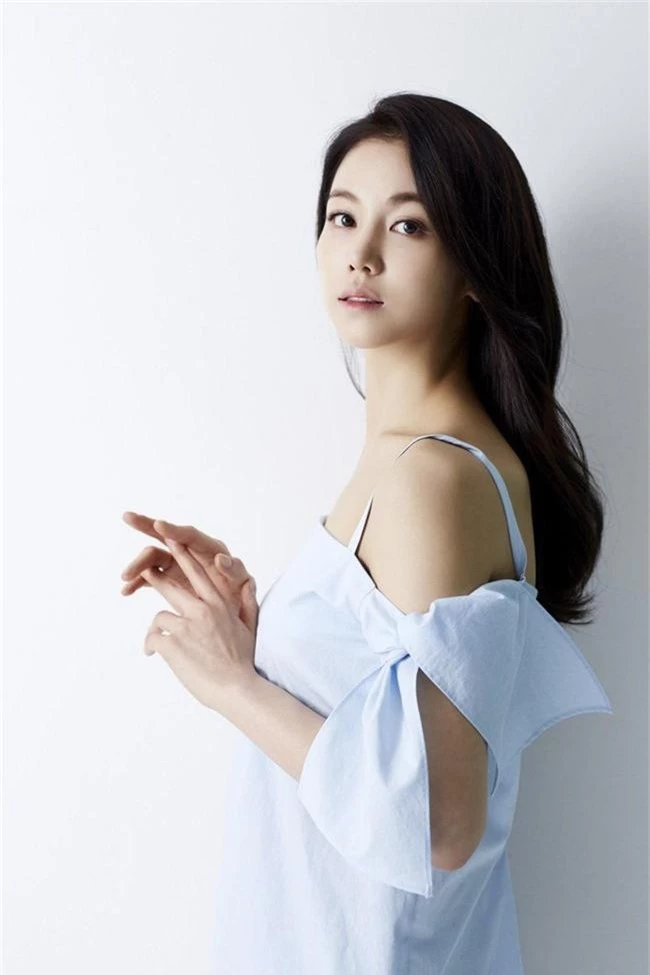 Dung nhan cô gái được cho là đang chung sống với Song Joong Ki: Từng đóng phim tại Việt Nam, nổi tiếng với vai ngoại tình trong phim 18+ - Ảnh 4.