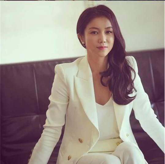 Dung nhan cô gái được cho là đang chung sống với Song Joong Ki: Từng đóng phim tại Việt Nam, nổi tiếng với vai ngoại tình trong phim 18+ - Ảnh 8.