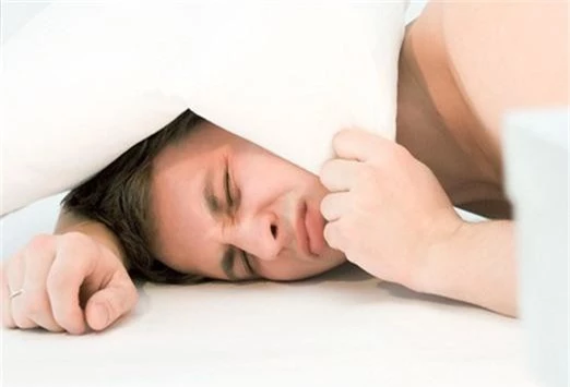 Rối loạn giấc ngủ kiểu này có thể khiến bạn tăng nguy cơ rất cao mắc căn bệnh Parkinson nguy hiểm - Ảnh 2.