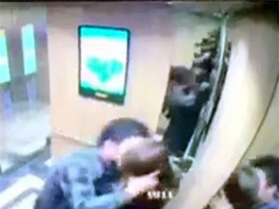 Hà Nội: Nữ sinh bị sàm sỡ trong thang máy đề nghị khởi tố 'kẻ biến thái'