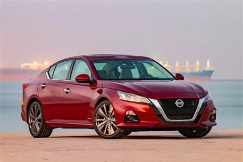 Nissan Altima Platinum 2019.