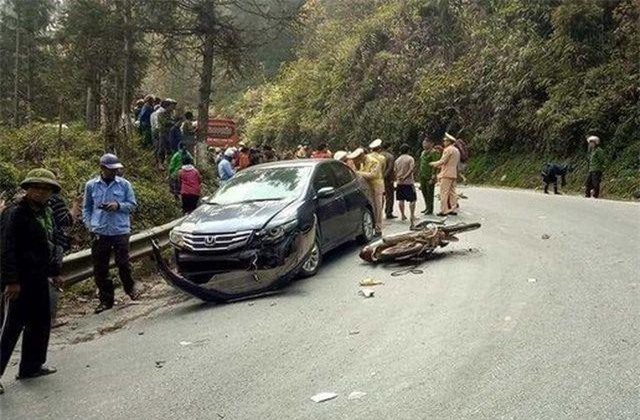 Vụ dân “bắt vạ” tài xế ô tô gây tai nạn: Xe máy sai hoàn toàn