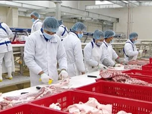 Thịt lợn sạch tại siêu thị vẫn giữ giá cao