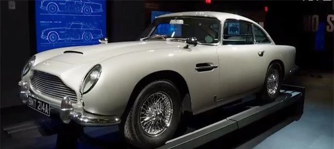 Mẫu xe nổi tiếng trong loạt phim 007 có mặt tại triển lãm.