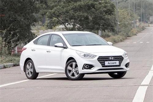 2. Hyundai Accent (doanh số: 933 chiếc).