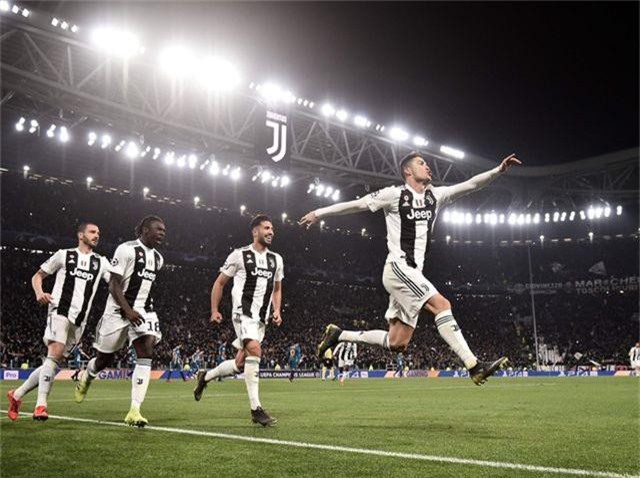 C.Ronaldo: Kẻ 'bất tử' với thời gian, đi tìm điểm tới hạn