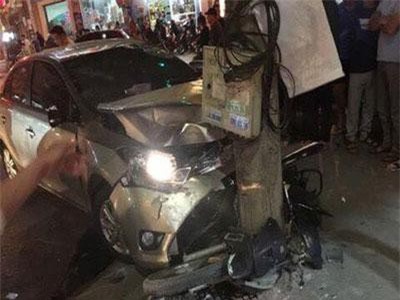 Hải Dương: Ô tô mất lái gây tai nạn khiến 2 người thương vong