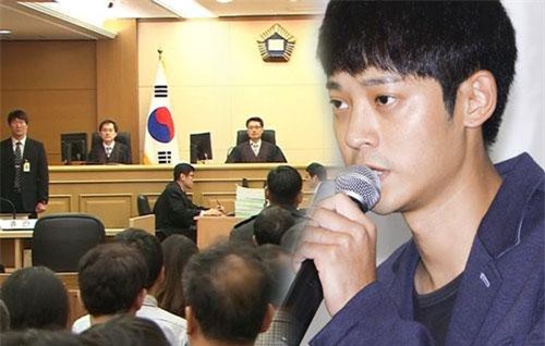 Bị 10 nạn nhân tố quay lén và tung clip sex, Jung Joon Young có thể sẽ phải đối mặt với mức án nặng đến mức nào?