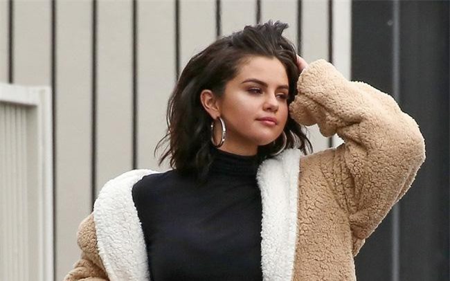 Chuẩn bị phát hành album mới, Selena Gomez lo lắng