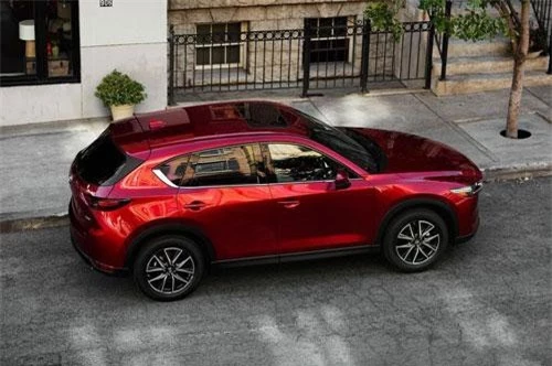 7. Mazda CX-5 (doanh số: 610 chiếc).