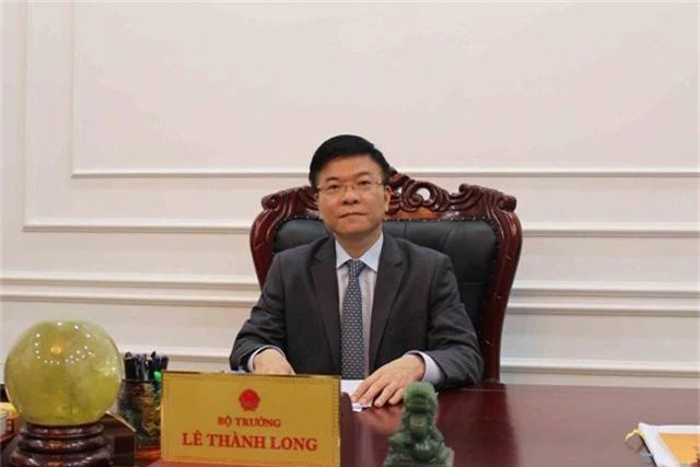 Bo truong Le Thanh Long.jpg