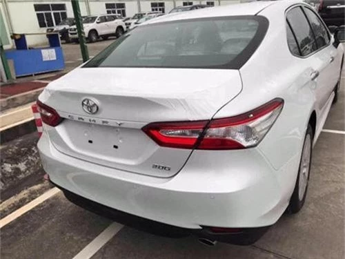 Toyota Camry 2019 nhập khẩu từ Thái Lan đã về Việt Nam - ảnh 1