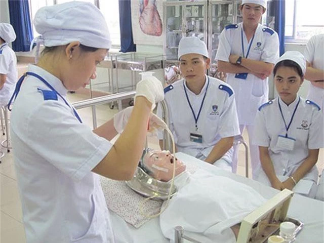 Tuyển sinh 2019: Thí sinh học lực giỏi mới được xét tuyển vào ngành sư phạm, y đa khoa - 1