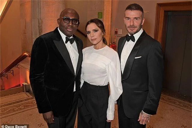 Victoria Beckham sang chảnh sánh đôi chồng - 8