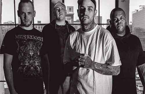 Ban nh&#x1EA1;c Emmure chu&#x1EA9;n b&#x1ECB; bi&#x1EC3;u di&#x1EC5;n t&#x1EA1;i H&#xE0; N&#x1ED9;i