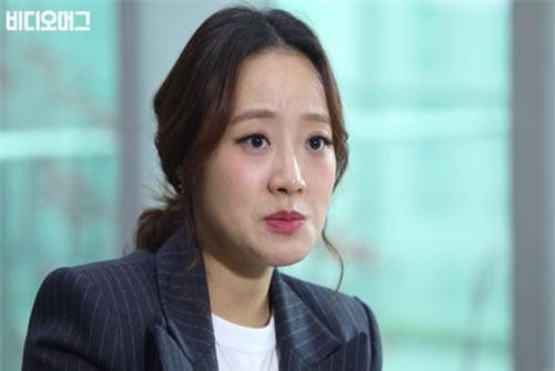 Hé lộ danh tính nữ nhà báo xinh đẹp tố cáo Seungri môi giới mại dâm