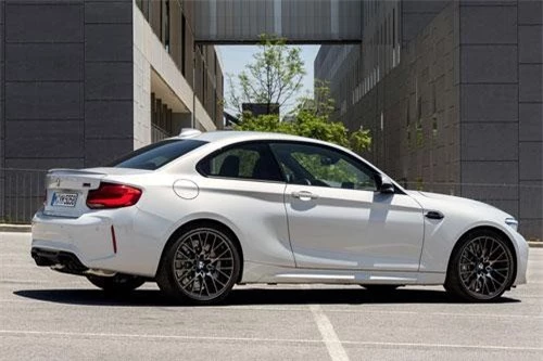 2. BMW M2 Competition 2019 (giá khởi điểm: 59.895 USD).