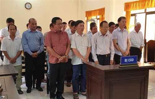 23 cán bộ Hải quan chia nhau 33 năm tù vì để DN chiếm đoạt tiền hoàn thuế gần 110 tỷ đồng