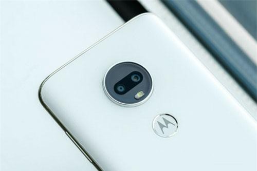 Smartphone chống nước, camera kép, chip S632, giá gần 7 triệu