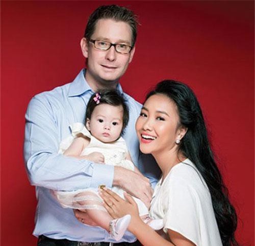 Đoan Trang bật mí tuyệt chiêu “cưa đổ” chồng Tây điển trai