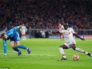 Chấm điểm Bayern 1-3 Liverpool: Thảm họa Neuer