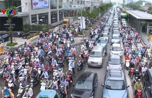 'Thân phận' xe máy trước thềm đề án cấm vào nội đô: Vì đâu đến nỗi?