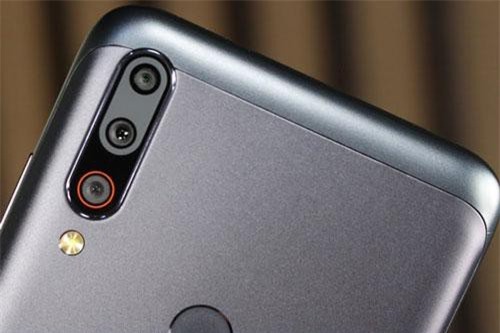 Asus ra mắt smartphone 3 camera sau, chip Snapdragon SiP, pin 4.000 mAh, giá hơn 8 triệu