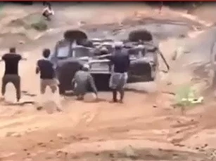 CLIP: Sự tốt bụng của những người vụng về