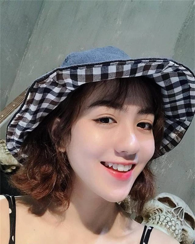 Thiếu nữ Quảng Nam sở hữu gương mặt xinh như búp bê - 2