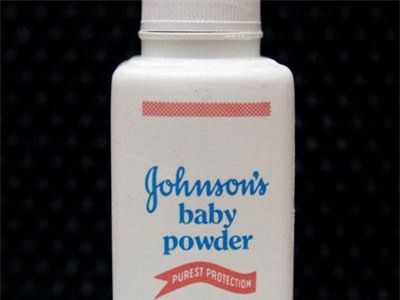 Johnson & Johnson bị buộc bồi thường 29 triệu USD cho khách hàng