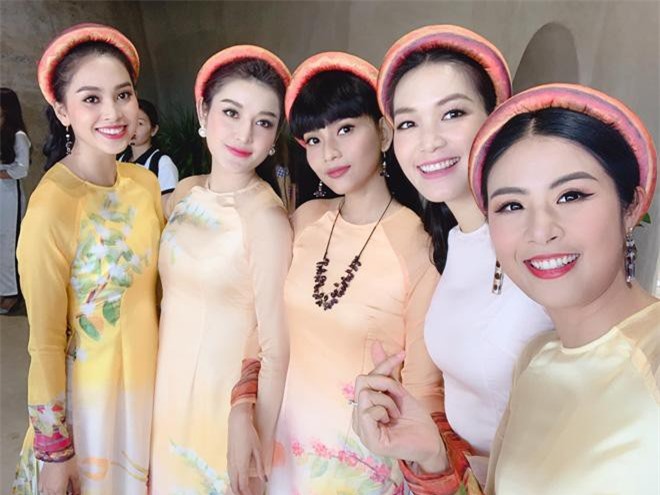 Tiểu Vy hội ngộ loạt nàng hậu Việt đình đám