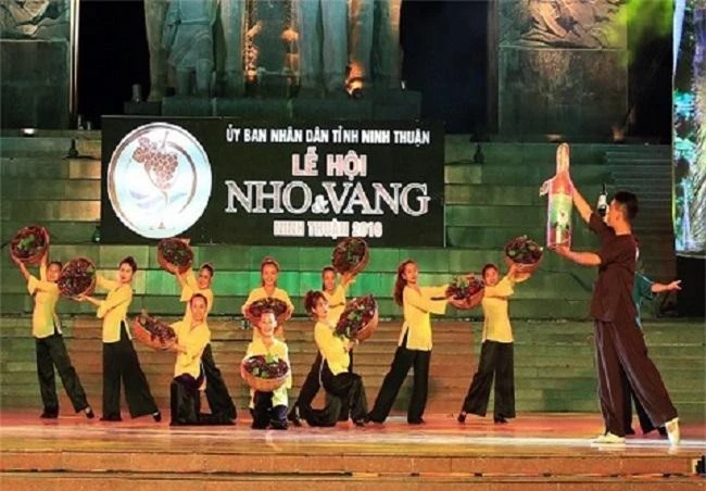 Lễ hội Vang và Nho Ninh Thuận năm 2019 sẽ diễn ra trong 7 ngày với nhiều chương trình hấp dẫn, bổ ich (Ảnh: TL)
