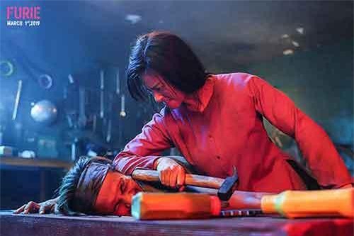 Ngô Thanh Vân nói gì khi bị khán giả phản đối vì ủng hộ Phạm Anh Khoa trở lại showbiz?