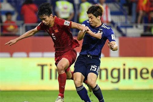 Monchengladbach hỏi mua Văn Hậu và giá trị của cầu thủ Việt Nam