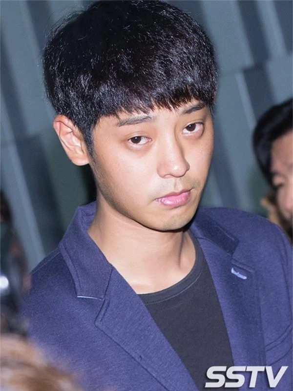 Loạt điểm giống nhau khó tin giữa Seungri và Jung Joon Young: Ngoại hình, sở thích xem phim 18+ đến vẻ mặt nhìn sao nữ - Ảnh 4.