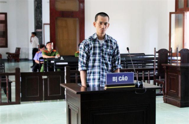 Phú Yên: Nhân viên bán bảo hiểm ô tô lãnh án vì “đút túi” hơn 200 triệu đồng