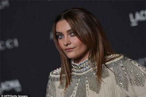 Paris Jackson phủ nhận tin đồn tự tử